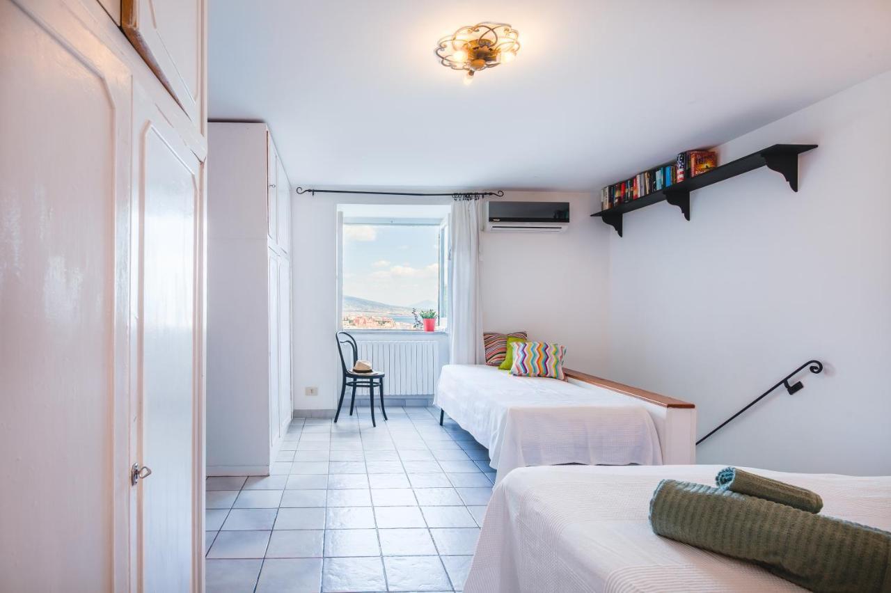 Casa Rosa - Sea View & Terrace Apartment Naples